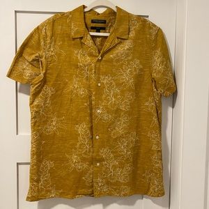 Banana Republic Men’s Button Up
